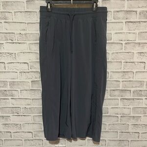 Athleta Arrival pants slate blue lightweight cropped pull on pants, size 10P